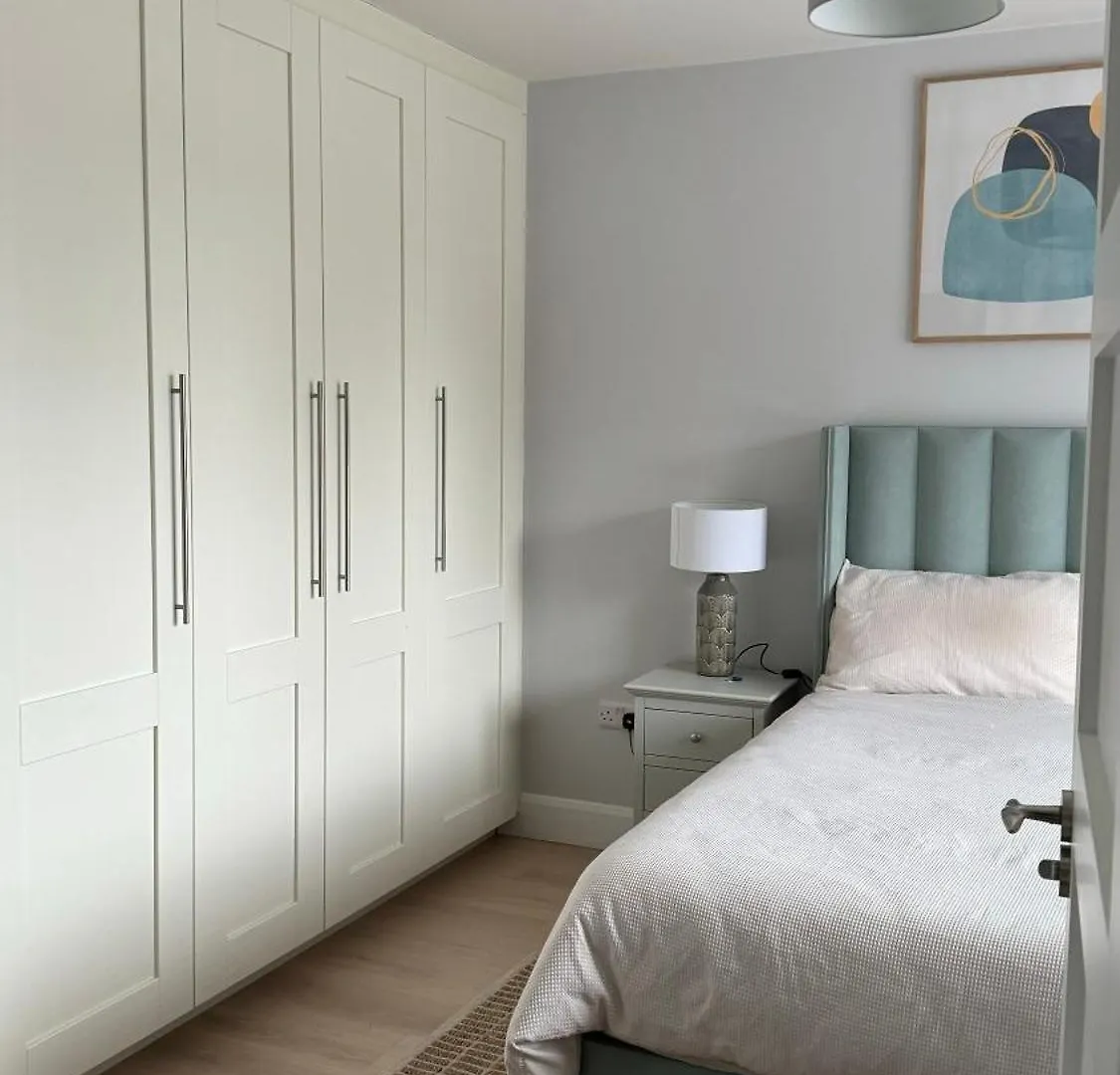 Double Bedroom With Private Bathroom Close To City Center Cork